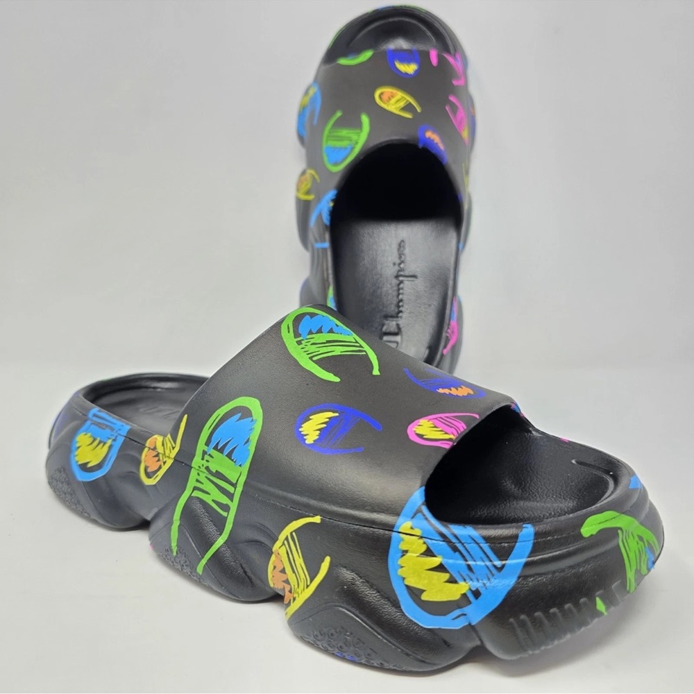 Nwot Champion Meloso Squish Multicolor Comic Print Slides